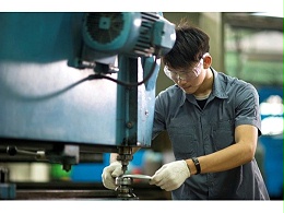 四川五金沖壓件加工廠，潤(rùn)滑油使用規(guī)范